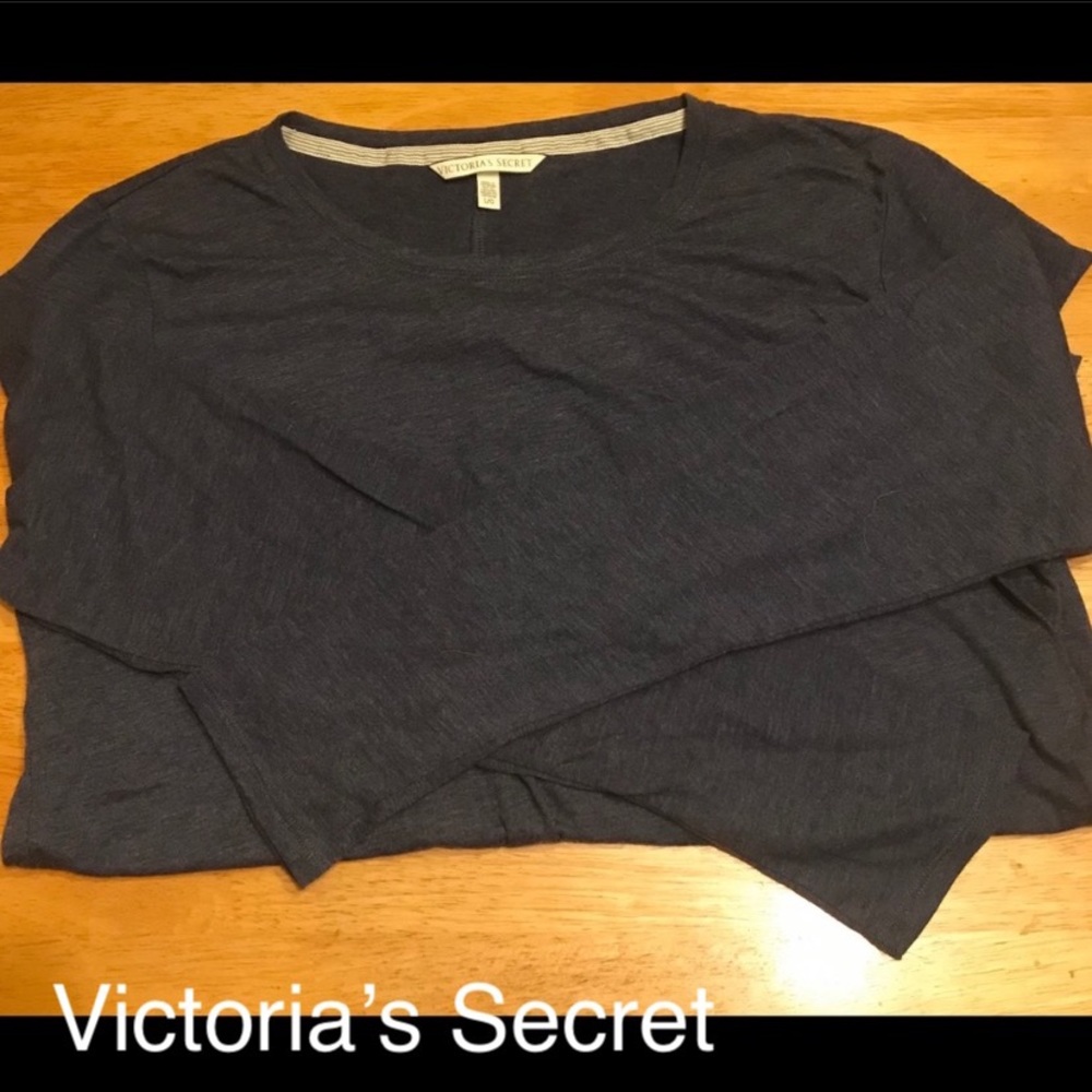 B2G1 free New Victoria’s Secret long sleeve top